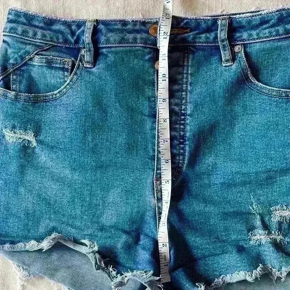 We The Free Jean Shorts, high rise, size 31 - Picture 7 of 7